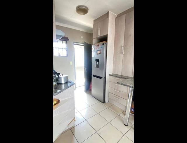 2 BEDROOM APARTMENT FOR SALE IN FLEURHOF